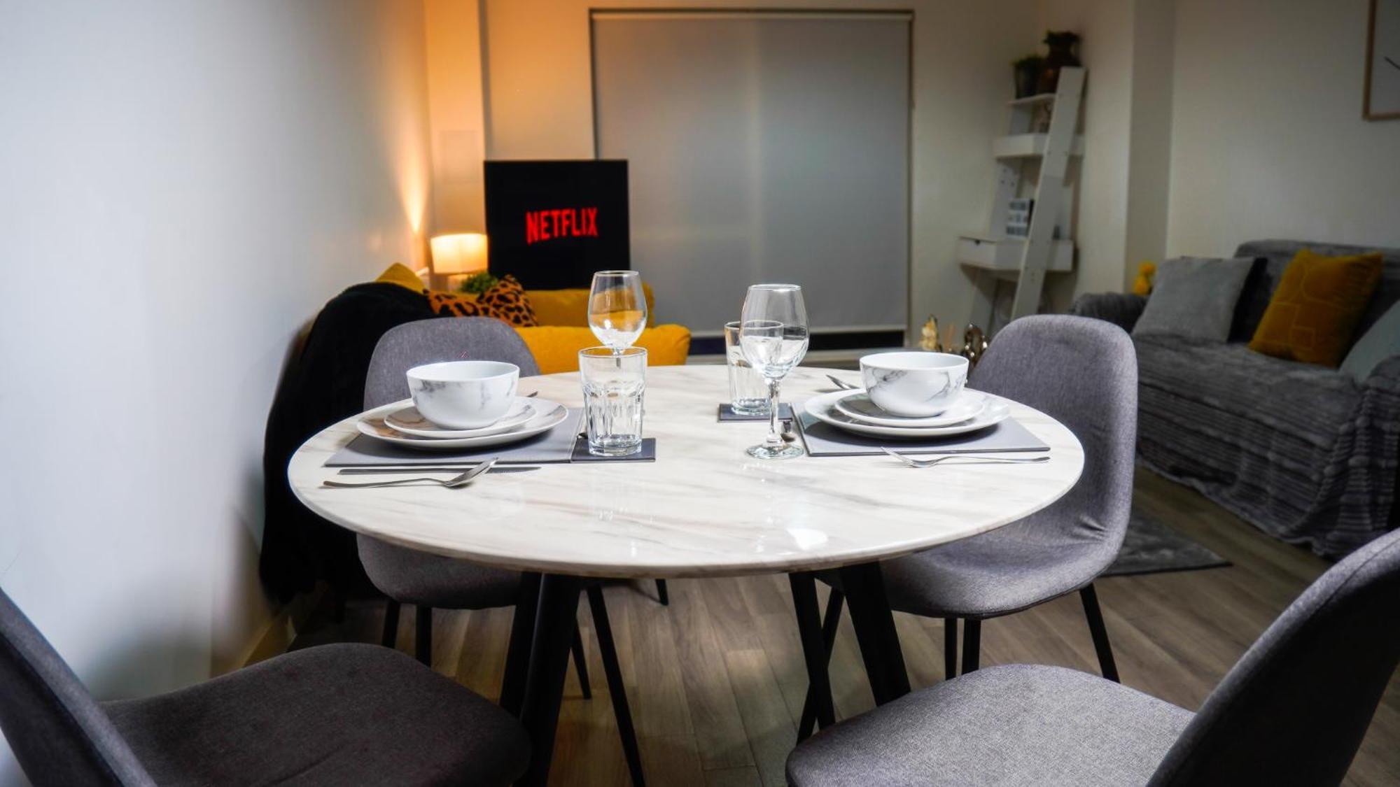 Manchester City Centre Apt With Balcony & Free Parking - Including Free 1-Hour Late Check-Out For Bookings On The 29Th 31St May, Justeat Voucher For 2-Night Stays Minimum! Exterior foto